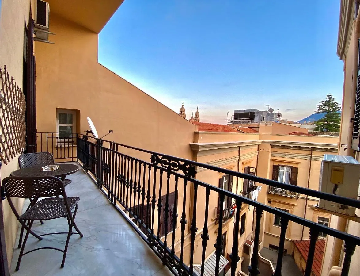 Apartament Elegante Appartamento In Centro Palermo